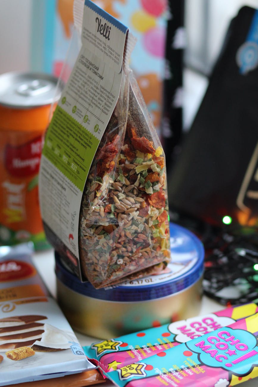 close up of food products with hte ingredient label showing with gluten free ingredients in bold