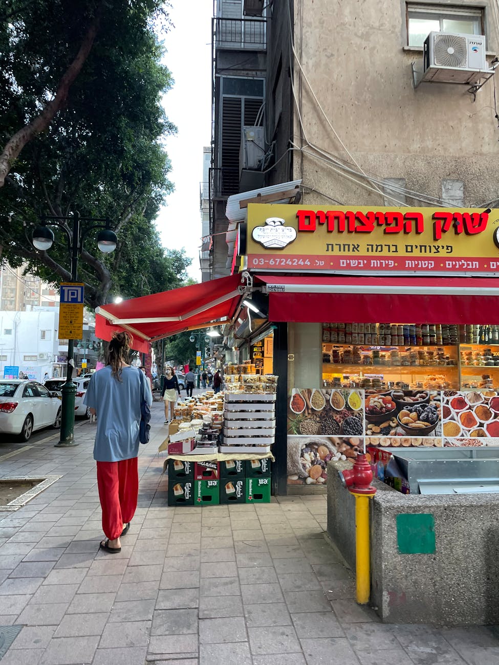 Street market scene in Tel Aviv, Israel